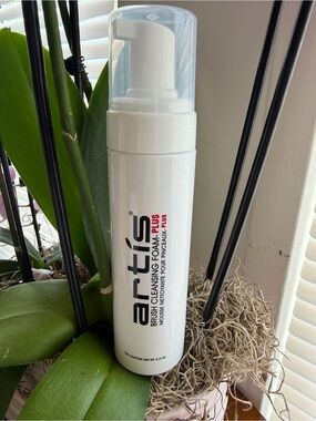 artis Brush Cleansing Foam Plus - White Pump Bottle